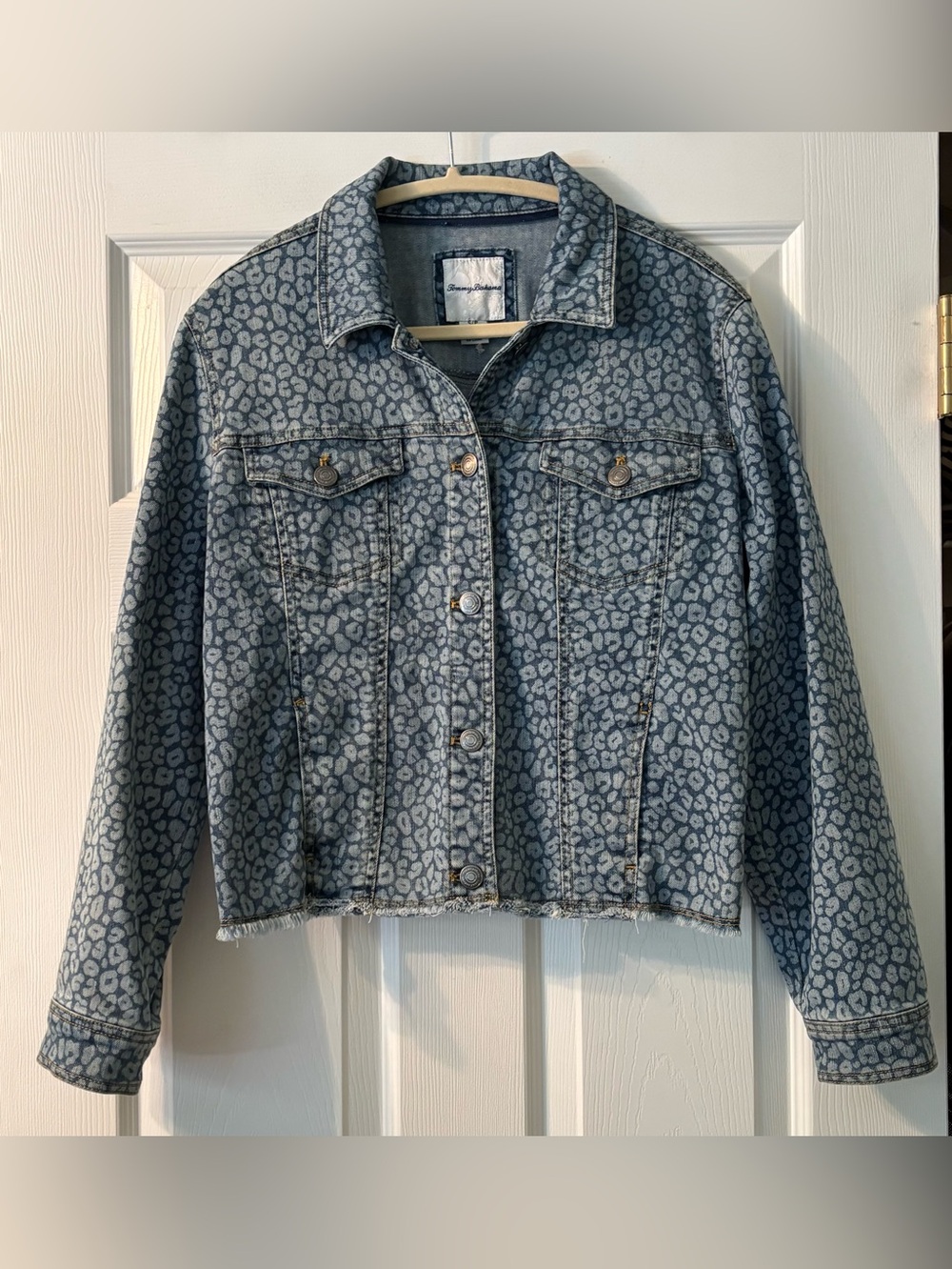 Tommy Bahama Leopard Print Denim Jacket Size S EUC